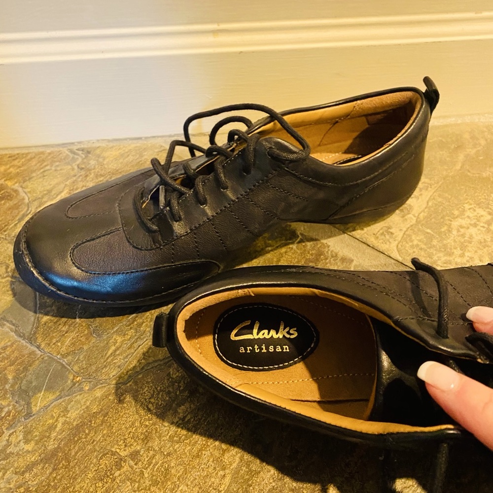 EUC Clark’s un-structured wmn shoes